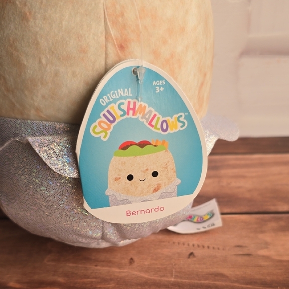BERNARDO| SQUISHMALLOW  SIVER/CREAM PLUSH TOY - Picture 3 of 6